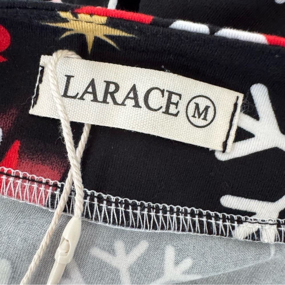 NWT Size Medium Christmas Tunic Blouse Top with Santas Snowmen by Larace - Picture 4 of 5